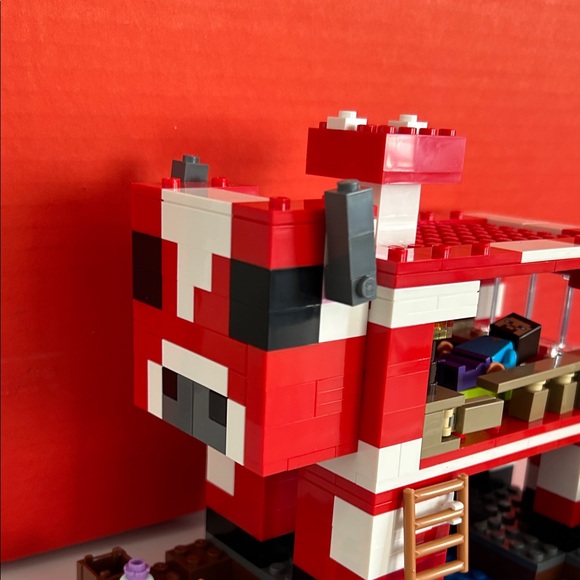 Lego Mushroom Cow Minecraft Set. - Picture 7 of 8